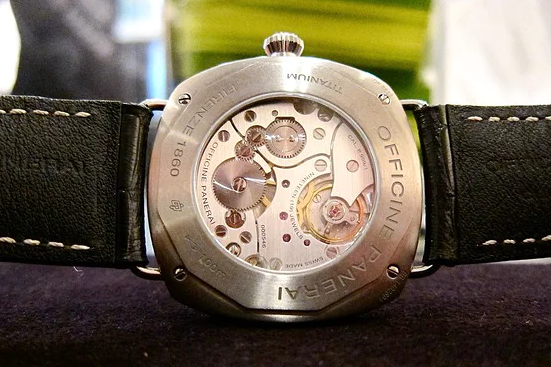 The fake Panerai 338 Small And Thin with An In House Movement